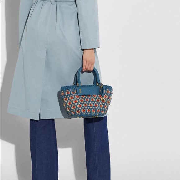 SOLD- COACH Woven Tote 16 Lake Multicolor - Picture 6 of 12